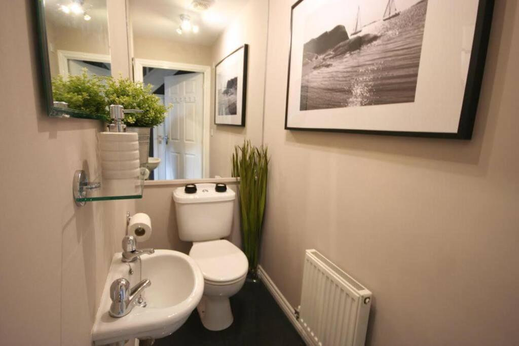 Daimler House - Cosy Home Near Coventry City Centre المظهر الخارجي الصورة