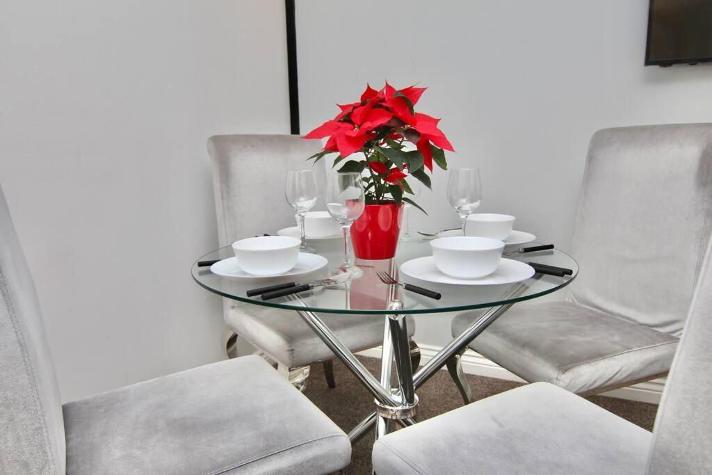 Daimler House - Cosy Home Near Coventry City Centre المظهر الخارجي الصورة